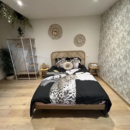 Le Domaine De La Clarte Auxerre - Venoy Villa Room photo